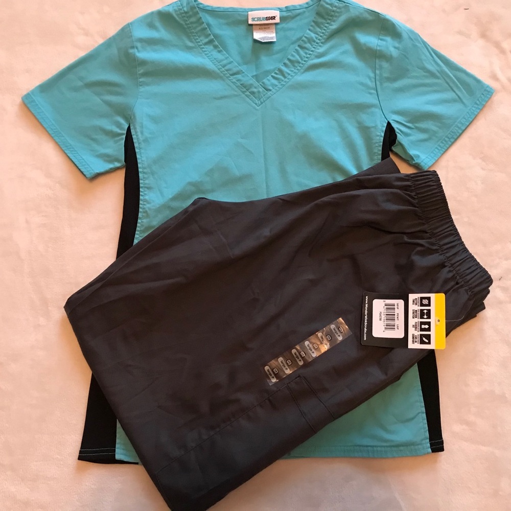 Scrub set